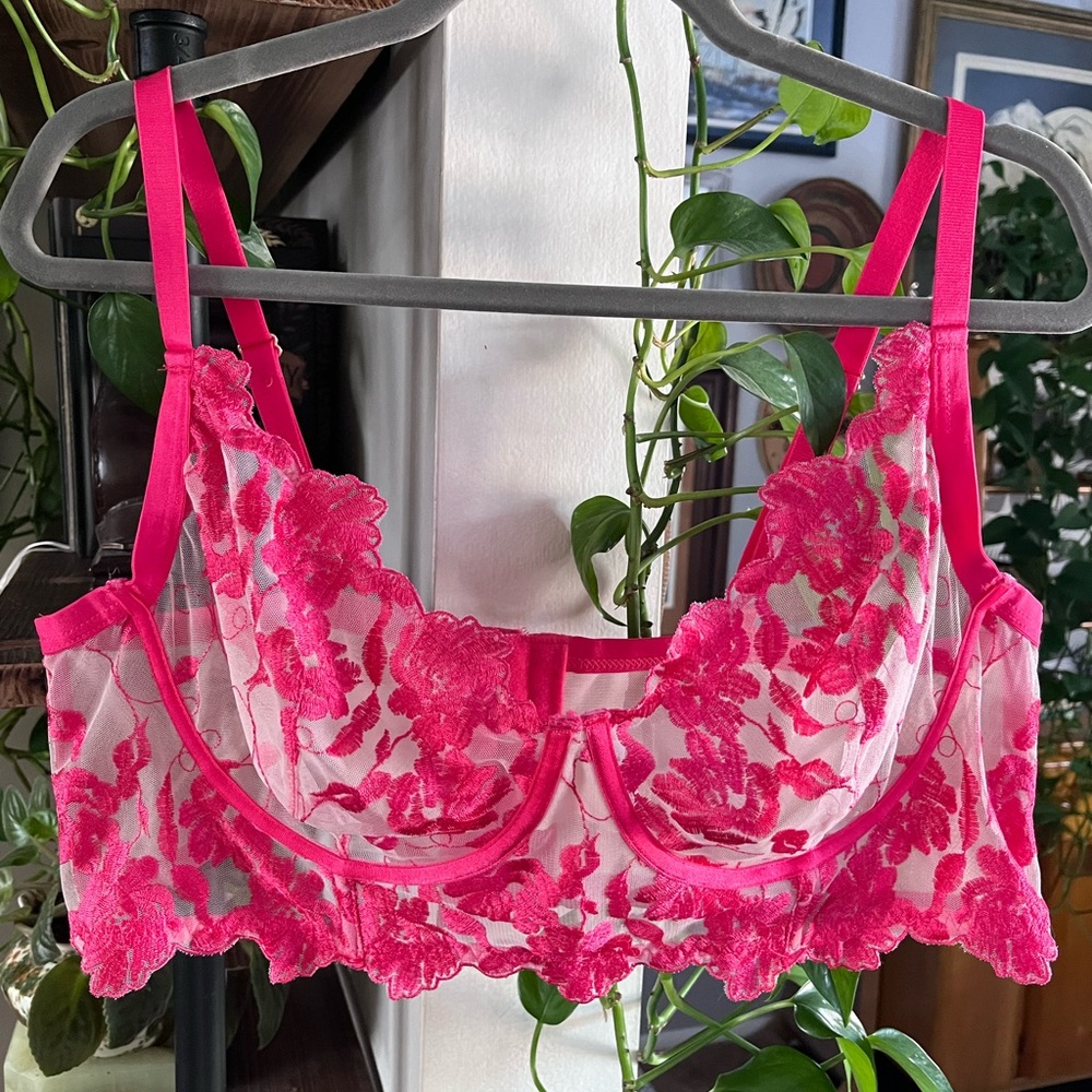 LIKE NEW! Torrid Curve 2X Gorgeous Bra